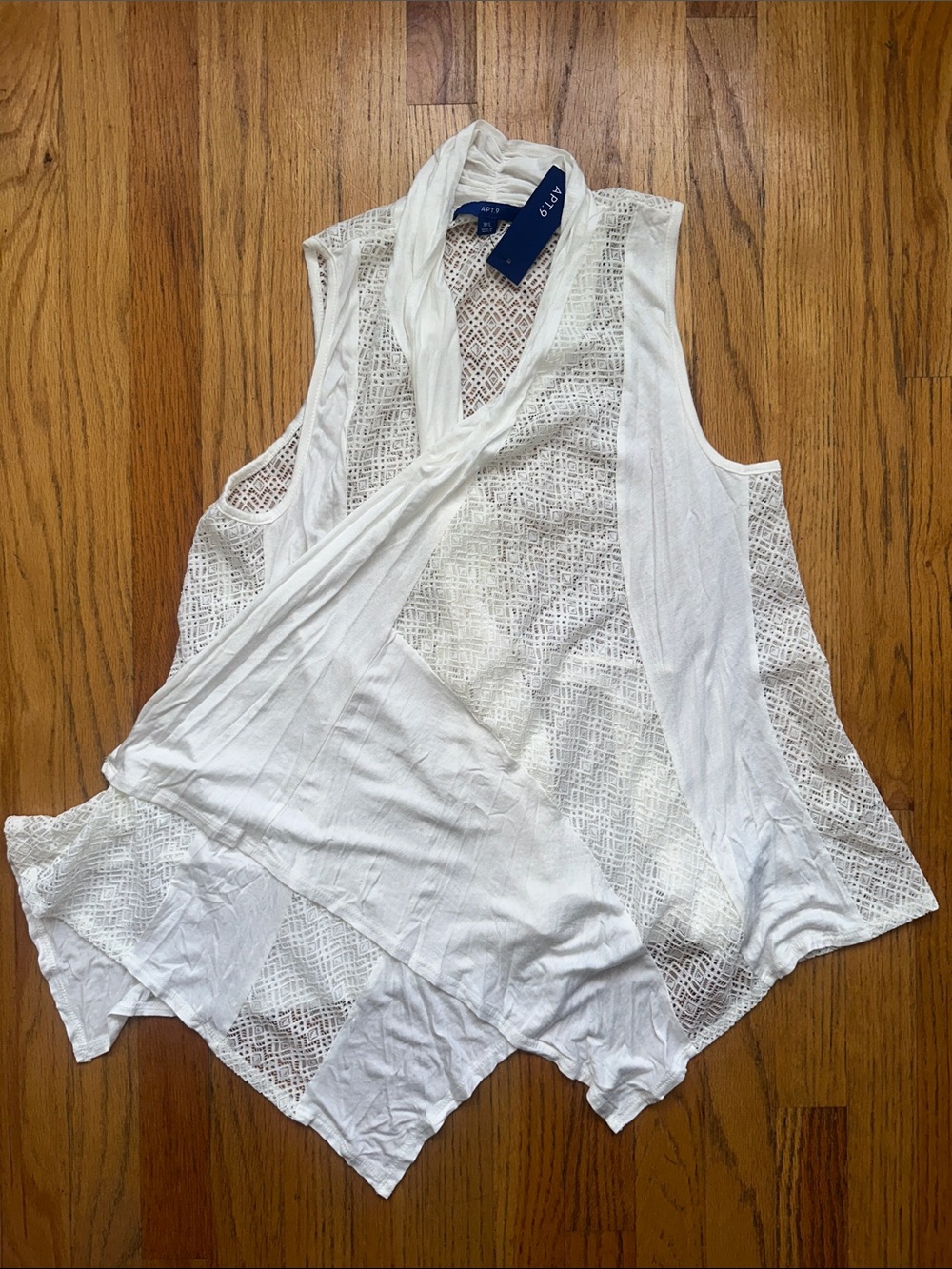 Apt. 9 White Open-Front Sleeveless Crochet Cardigan - Picture 4 of 8